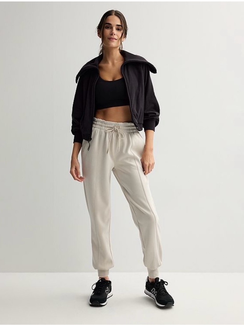 NWT Women’s FLX Urban Commuter High-Rise Cream Joggers, size Medium